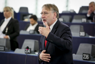 Bernd Lange redet im Plenum 2017